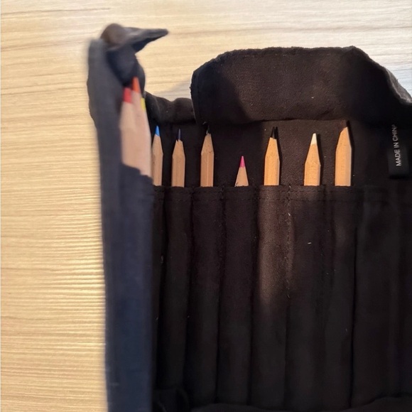 Sketch Black Leather Folding Pencil Sketch Book Case (Holds 14 Pencils) - Picture 2 of 5